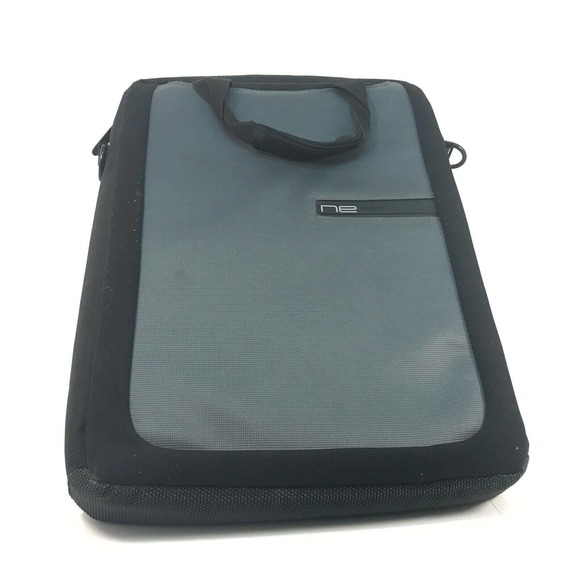 Belkin Thick Padded 17" Laptop Messenger Bag With Handles (No Shoulder Strap)